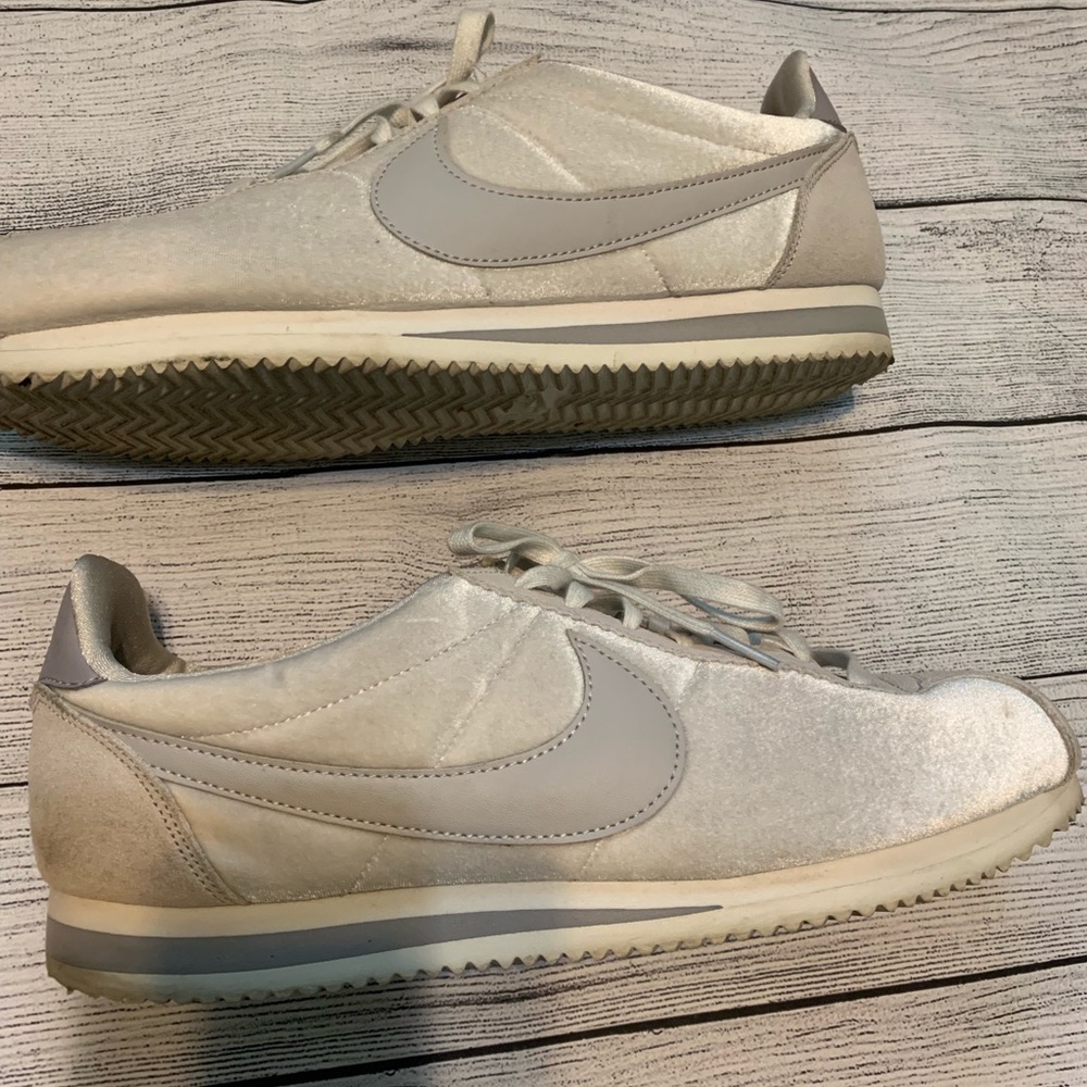Nike Cortez Premium Velour- Gray